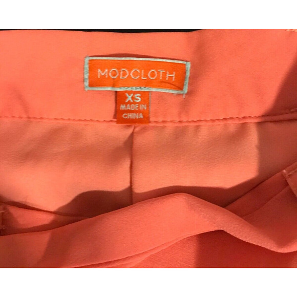 Modcloth Coral Purely Pretty Pleated A-Line Skirt with Belt - Size Extra Small - Picture 6 of 10